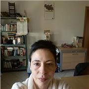 Insegnante d'inglese impartisce lezioni private a bambini ragazzi scuole medie e superiori. Disponibile a recarsi loro domicilio